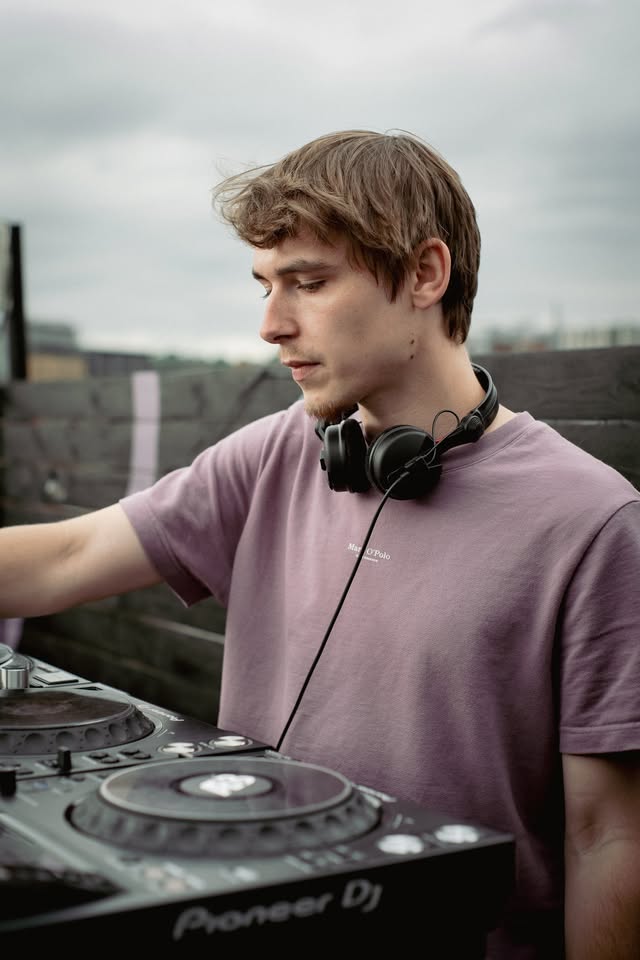 Oscar Jones